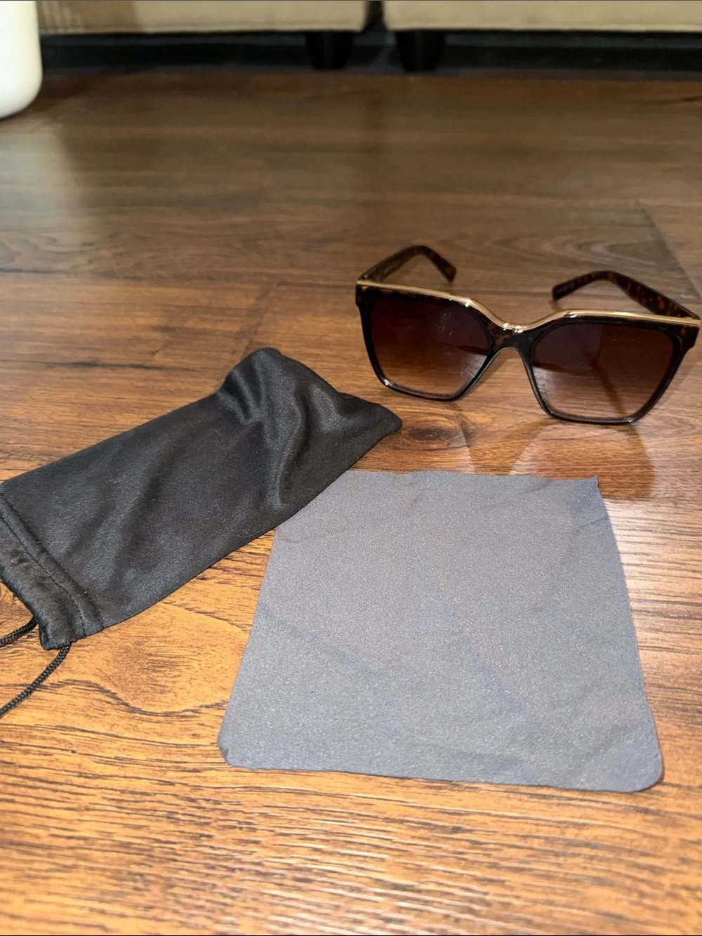 Women's Oversized Square Sunglasses in Tortoiseshell Brown